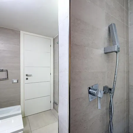 Irex Tevere Sant Angelo Stylish Apartment Between Vatican And Piazza Cavour דירה