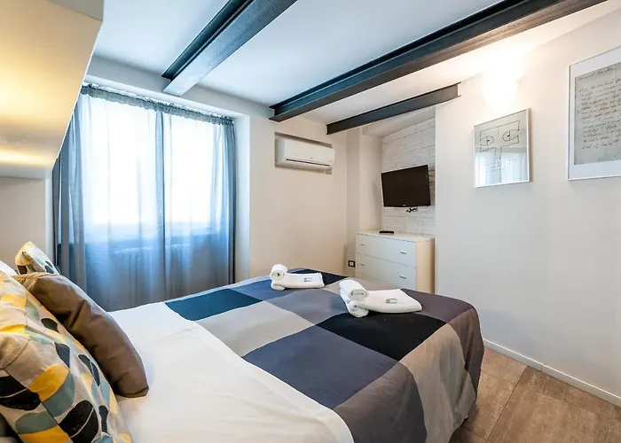 Modern Loft By The Tiber Irex Apartment شقة *